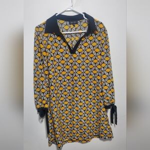 Queenie long sleeves shirt. Yellow, black and white colors. Size 4. Us 9,Euro 40